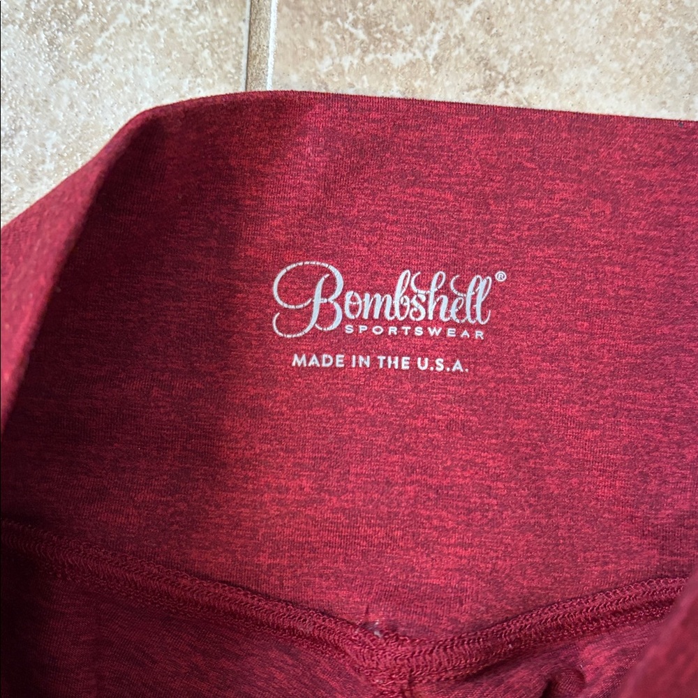 Bombshell maroon/red leggings w/Blk stripe - Picture 5 of 6